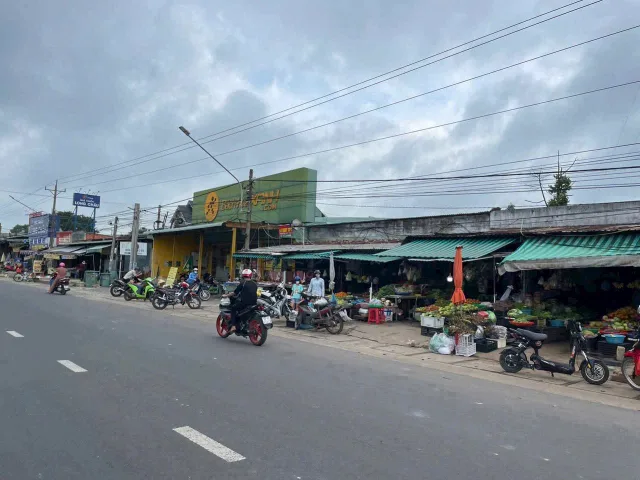 Chủ gửi bán lô đất diện tích 2 nền liền kề mặt tiền đường nhựa cách Plaza Chơn Thành 5P