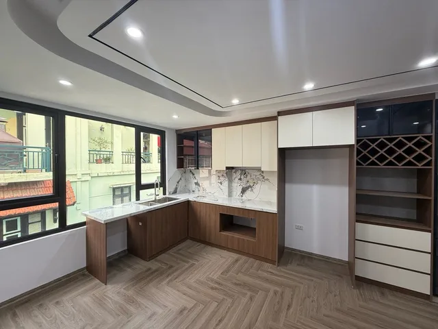 Bán Nhà Ngụy Như Kon Tum. Thanh Xuân. Thang Máy. Ô Tô. DT 30m2. MT 5.5m. Giá 16.3 Tỷ.