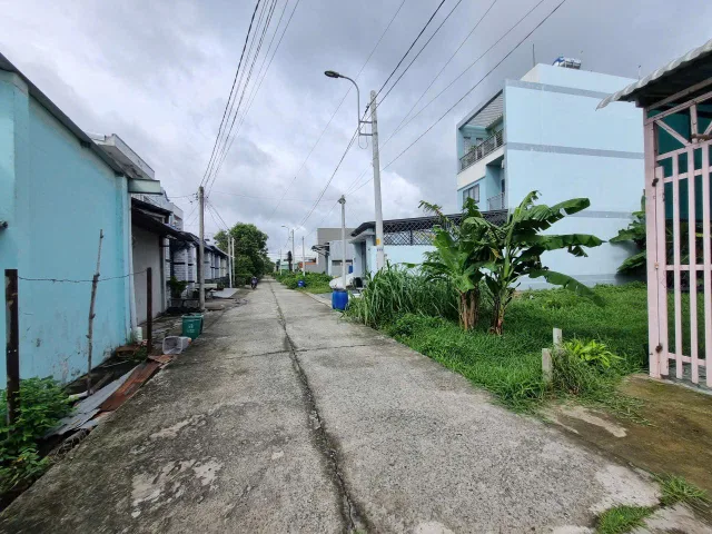 (L616) Đất 1/ Quốc Lộ 22, xã Tân Thông Hội, dt 99m2, đất ở hiện hữu, giá 2 tỷ 400