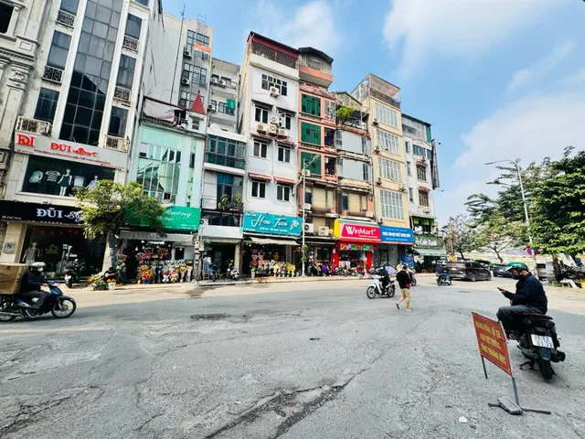 BÁN NHÀ MẶT PHỐ VỌNG HAI BÀ TRƯNG, DT 50M² 8 TẦNG THANG MÁY MT 6.2M CHỈ 40 TỶ