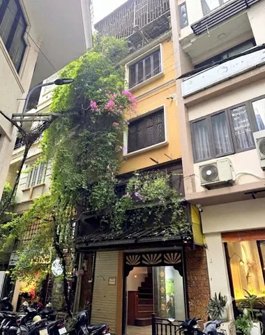 Cho thuê nhà ngõ 49 HUỲNH THÚC KHÁNG, Đống Đa. 15.5 triệu/ tháng. Cho thuê: Hộ Gia Đình, KD Onl/ Off, Trưng Bày, Spa, Văn Phòng...