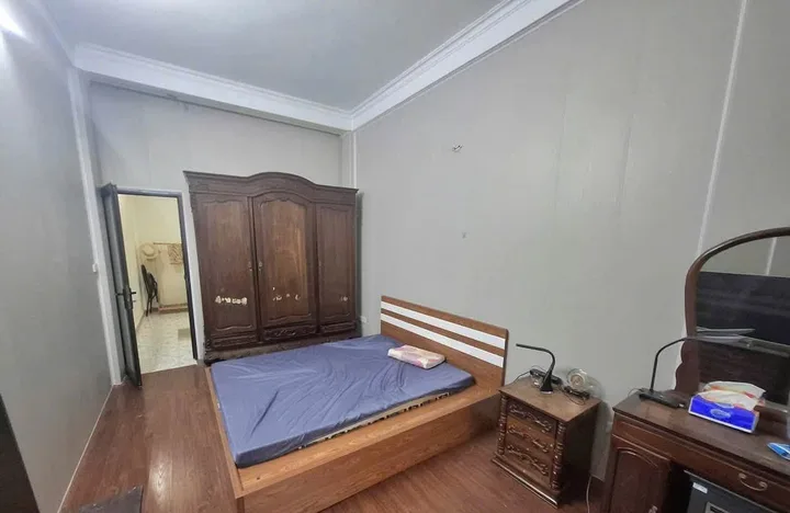 Cho thuê nhà ngõ 462 ĐƯỜNG BƯỞI, Ba Đình. 10 triệu/tháng. Cho thuê: Hộ GĐ, Kinh doanh online, Nhóm đi làm ít người.