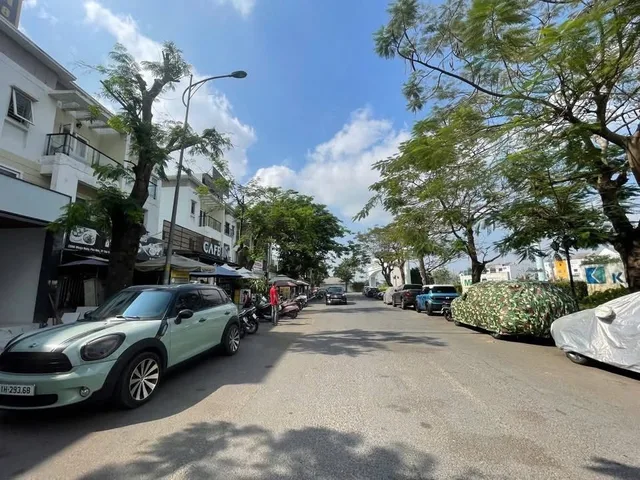 Bán Tòa nhà có dòng tiền cao MT đường 20m, song hành Võ Chí Công - kế 2 Ga Metro tuyến số 6 Tân Sơn Nhất Phú Hữu