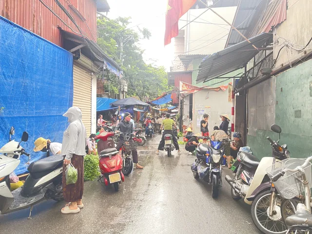 BÁN NHANH LÔ GÓC PHỐ ME - TỪ SƠN- SÁT CHỢ- KĐT PHÚ ĐIỀN- GIÁ 800 TRIỆU