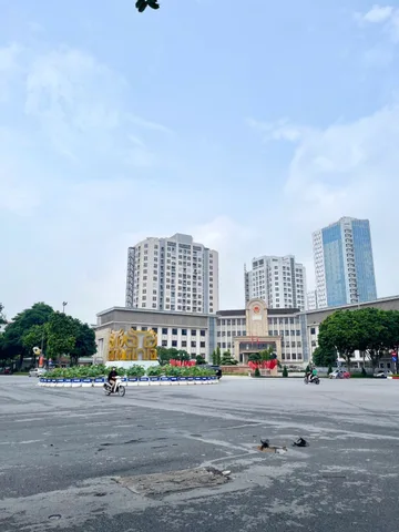 Bán Nhà riêng 90m2 có sẵn 90 m2 thổ cư giá 28 tỷ tại Đường Lạc Long Quân - Chọn - Phường Tây Hồ Hà Nội
