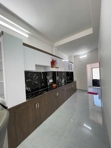 Nhà Mới 2 Tầng P- Cẩm Thành. Hẻm Bích Khê thông KĐT -An Phú Sinh. Đường 4m Ô Tô Tới Nhà. Nhà đẹp có 3 phòng ngủ ( full nội thất)
- Diện tích: 62m2 ( ngang 5m)
Thực tế sử dụng: 80m2. 
- Hướng Bắc. 
-  Giá: 1ty8xx (lvcc)