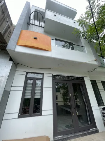 BÁN NHÀ 3 TẦNG NGÕ 17 CAO THẮNG,HẠ LONG,QUẢNG NINH