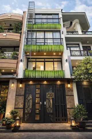 📌 (Sát Chợ Hạnh Thông Tây & Co.opmart) Hẻm Xe Tải Thông - 10.9 Tỷ - 4x17m (68m²) - CHDV 4 Tầng 7PN 7WC, Ô Tô Ngủ Trong Nhà, Dòng Tiền 50Tr/Tháng