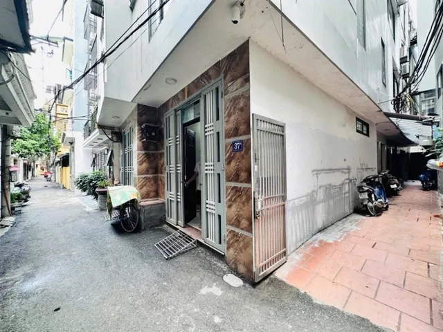 PHẠM VĂN ĐỒNG 30M² 5 TẦNG MT 3.6M - NGÕ TO THÔNG - NHÀ ĐẸP - GẦN Ô TÔ - FULL TIỆN ÍCH