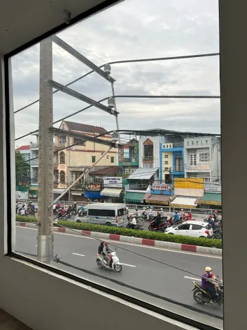 Bán nhà hẻm 6m, gần Tô Ký, quận 12, nhà 3 tầng, 4x11, giá hơn 5 tỷ.
