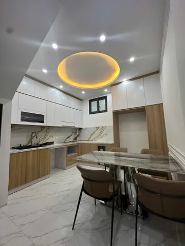 Bán nhà Lương Ngọc Quyến, Hà Đông – Giá 16.7 tỷ – DT 50m² x 5 tầng – Ô tô vào nhà – Thang máy – Phân lô