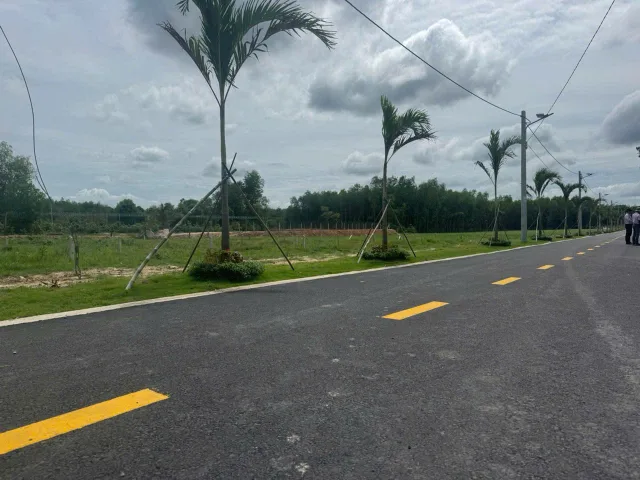 CẦN TIỀN BÁN LÔ ĐẤT 10X52M=520M2 , MT NHỰA 12 THÔNG NGAY KCN, CHỢ GIÁ 545TR