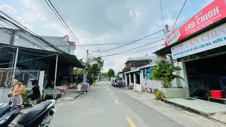 Bán Nhà riêng 150m2 có sẵn 126 m2 thổ cư giá 6 tỷ tại Đường Tân Hiệp 8-1 Xã Tân Hiệp Huyện Hóc Môn TP. Hồ Chí Minh