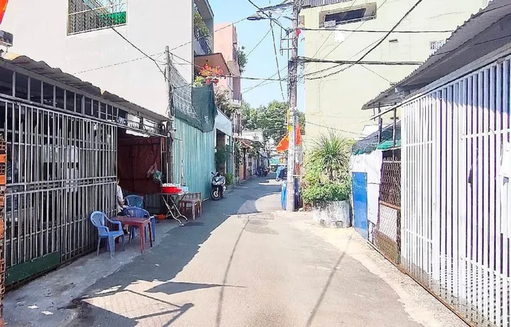🔥 (Sát Chợ Hạnh Thông Tây) Hẻm ô tô 1 chiều - 9.x tỷ - 6.4 x 15.4m (96m²) - Chủ Giảm Hơn 2 Tỷ, Ngang Khủng 6.5m, Nở Hậu, Tiện Xây Mới 🔥
