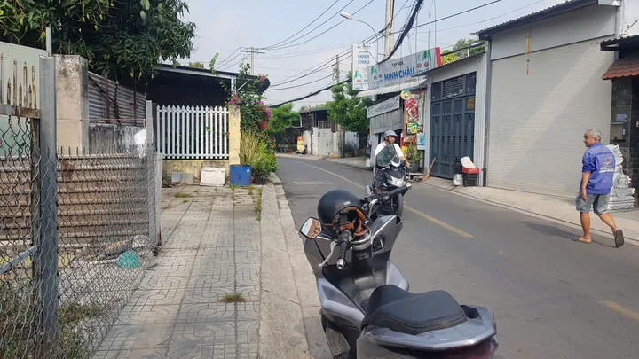 Bán Đất 200m2 có sẵn 200 m2 thổ cư giá 8.4 tỷ tại Xã Tân Xuân Huyện Hóc Môn TP. Hồ Chí Minh