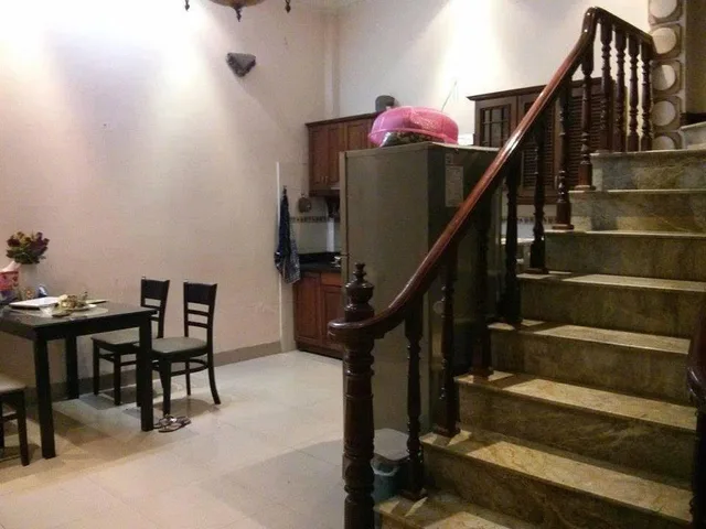 Cho thuê nhà ngõ 318 Đê La Thành 40M² 5 Tầng 4 Ngủ - Nội Thất CB - Giá Thuê 13tr