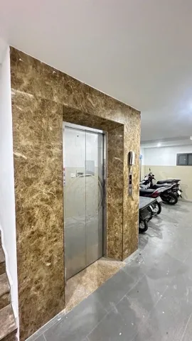 MẶT TIỀN KINH DOANH – NGÃ TƯ BỐN XÃ – DÒNG TIỀN CÓ THANG MÁY