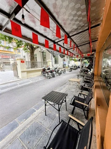 Tập thể Thanh Xuân Bắc 💥 Tầng 1 sân vườn, vỉa hè trước sau kinh doanh dòng tiền tốt — 130m2 3PN2WC tầm 7 tỷ