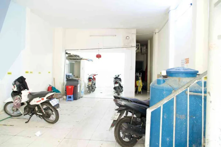 🔥 (Gần MT Thống Nhất) Hẻm xe máy - 5.x tỷ - 5 x 16.8m (84m²) - Chủ Giảm 900Tr, Dòng Tiền 49Tr/Tháng, 14 Phòng Trọ, Nở Hậu 🔥