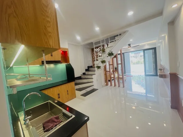 Bán HIẾM BÁN NHÀ MỚI ĐẸP LUNG LINH NGAY SÁT PHẠM VĂN ĐỒNG  – VỊ TRÍ THUẬN TIỆN, GIÁ TỐT