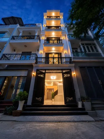 Bán Nhà riêng BÁN NHÀ MỚI 5 TẦNG CẠNH VẠN PHÚC CITY - TIỀM NĂNG 10 LÀN ĐƯỜNG QL13