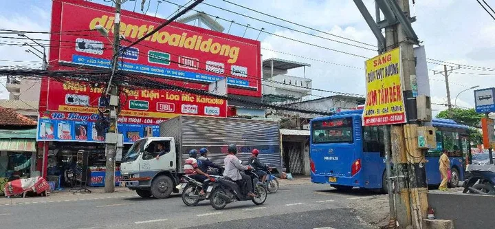 Bán Nhà Mặt tiền kinh danh ,tăng full nội thật đẳng cấp Siêu phẩm 3 tầng, MTKD đường số 7,Long Trường – tặng full nội thất gỗ