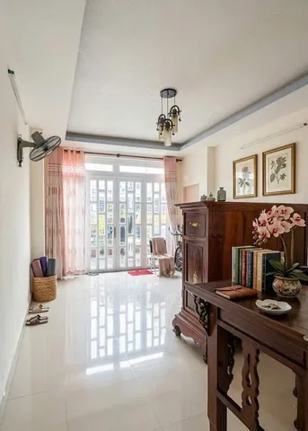 Bán nhà mặt tiền Bắc Hải, QUẬN 10, DT 4 x 25m (99 m2), Dòng tiền 600 triệu, giá 16.95 tỷ