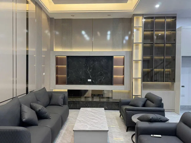 Cho thuê Nhà Khâm Thiên 65M² 4 Tầng 4 Ngủ - Full Đồ - Ngõ Xe Ba Gác - Giá Thuê 17tr- Vào Ngay