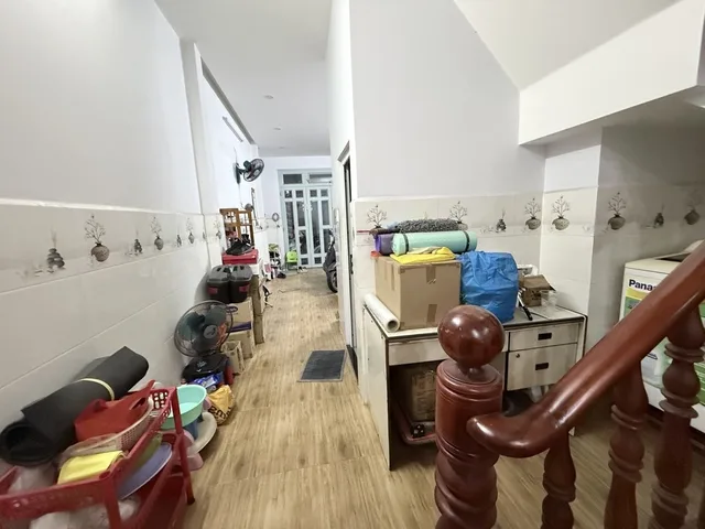 [O2736] Căn đẹp 3 tầng mới ở ngay 1/ Trần Bá Giao, 9.x tỷ