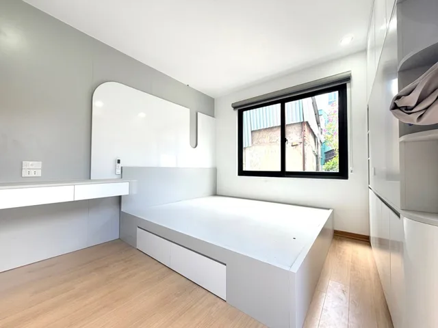 Bán Nhà riêng 30m2 có sẵn 30 m2 thổ cư giá 7.9 tỷ tại Đường Khâm Thiên Phường Thổ Quan Quận Đống Đa Hà Nội
Lh;0377224604