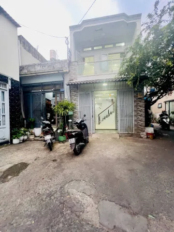 🔥 (Gần MT Thống Nhất) Hẻm ô tô 1 chiều - 5.x tỷ - 4 x 10.2m (40m²) - Sổ Vuông A4 Không Lộ Giới, Đường Ô Tô Trước Cửa, 2PN, Tiện Cải Tạo / Xây Mới 🔥