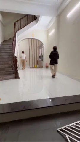 Cho thuê Nhà Phân Lô Trần Quốc Hoàn - Cầu Giấy 50M² 4 Tầng 5 Ngủ - Ngõ Ô Tô Tránh - Ở, Làm VP.. Giá Thuê 18tr