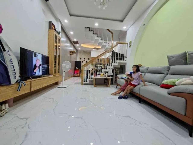 🔥 (Đối Diện BV Hồng Đức) Hẻm Sạch Đẹp - 4x Tỷ - 4 x 11m (44m²) - 2 Tầng Kiên Cố, 2PN - 3WC, Full Nội Thất Cao Cấp, Sát Chợ 🔥