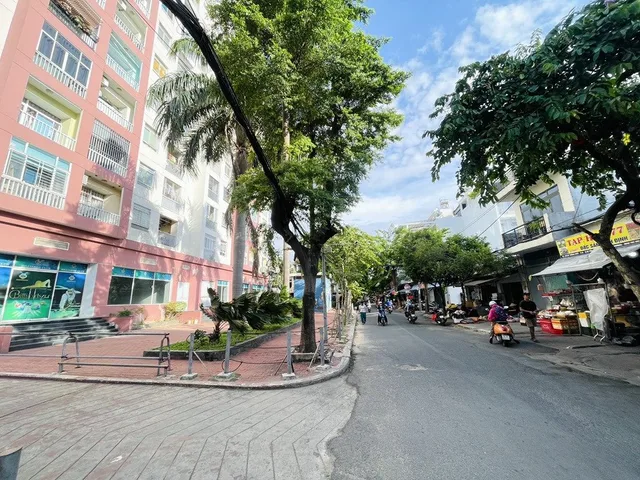 🔥 (Khu VIP Phân Lô Quân Đội - Sát Cityland) Hẻm Xe Tải 5m Thông Phan Văn Trị - 9 Tỷ - 3.5 x 20m (65m²) - 2 Tầng BTCT Móng Xây 3 Lầu, 3PN (Có PN Trệt), Sổ Vuông A4 Chính Chủ 1 Đời 🔥