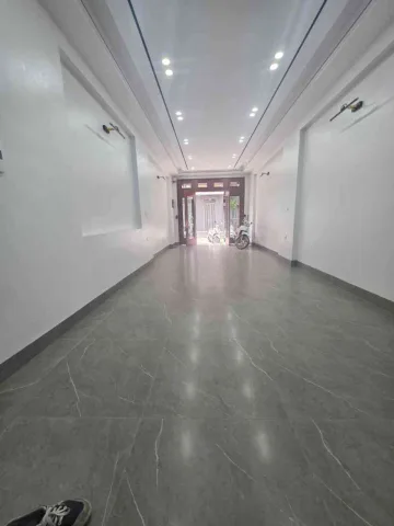 Bán Nhà riêng 50m2 có sẵn 50 m2 thổ cư giá 16.9 tỷ tại Đường Thanh Am Phường Thượng Thanh Quận Long Biên Hà Nội
