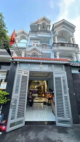 Bán nhà 4 tầng dt: 4 x23m đường nguyễn duy cung Gò Vấp