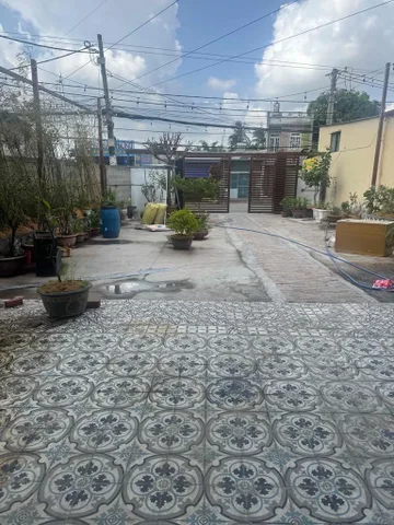 Cho thuê mặt bằng kinh doanh 330m2 Mặt Tiền đường Tam Bình Quận Thủ Đức, rộng 10m giá 25 triệu/tháng.