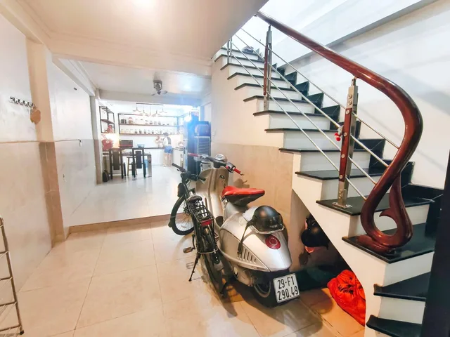Bán nhà Bùi Xương Trạch, Thanh Xuân – Giá 12.24 tỷ – DT 42m² x 5 tầng – Ngõ thông, Gần Hồ Đầm Hồng, Ở ngay