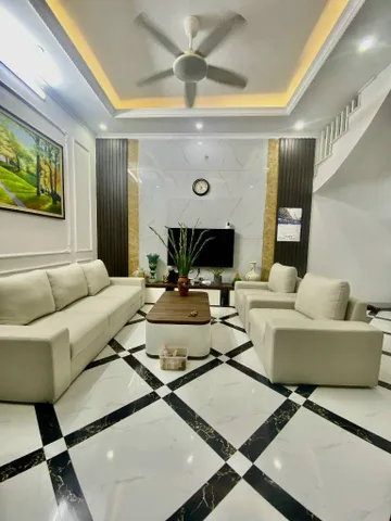 Bán nhà Bùi Xương Trạch, Thanh Xuân – Giá 16 tỷ – DT 70m² x 4 tầng – MT 9.7m – Sát ô tô, Nhà đẹp ở ngay