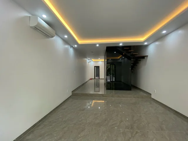 N5490. Cho thuê căn nhà mới tinh tại khu Phân Lô hiện đại nằm trong Phường Hồng Bàng.
