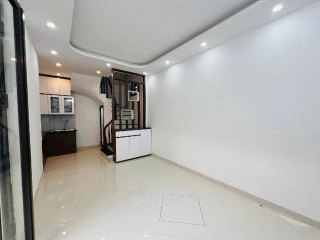 Bán nhà Bùi Xương Trạch, Thanh Xuân – Giá 8.3 tỷ – DT 33m² x 5 tầng – MT 5m – Lô góc, Ngõ thông, Nhà ở ngay