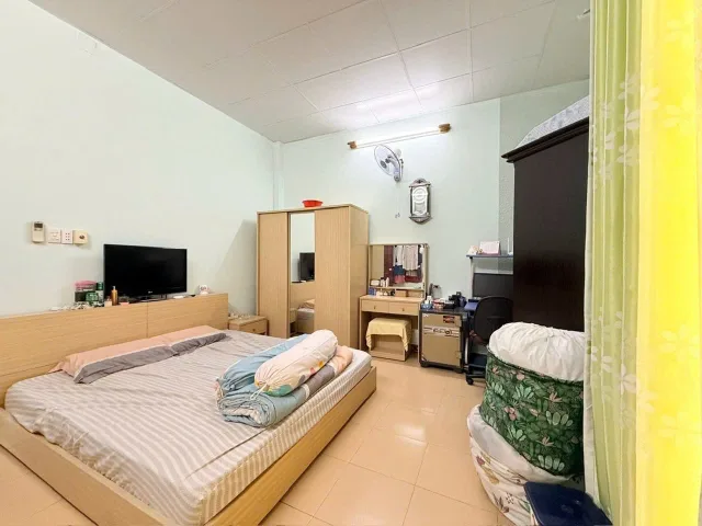 BÁN NHÀ KẾ LÊ VĂN KHƯƠNG QUẬN 12 70M2 3PN 4.35 TỶ CÓ NGỦ TRỆT HẺM Ô TÔ