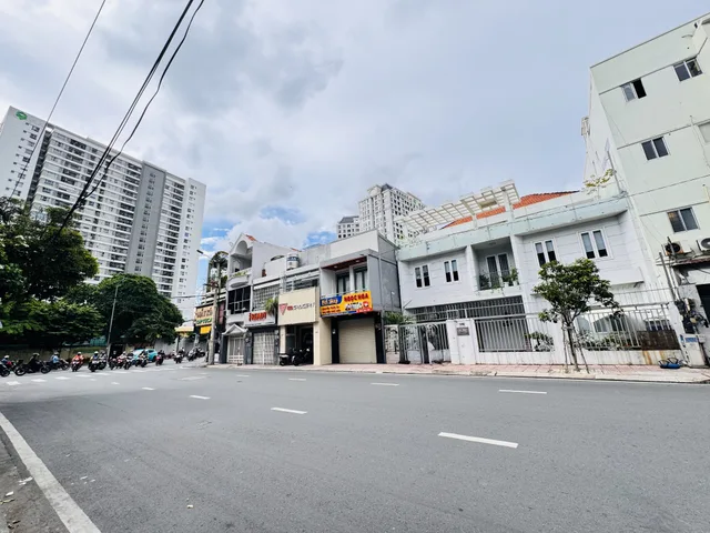 QUẬN PHÚ NHUẬN: HIẾM NGANG LỚN 13M * 16M- BÁN NHÀ 3 TẦNG MẶT TIỀN ĐÀO DUY ANH- DTCN 187M2- KHAI THÁC BUILDING VP ĐỈNH- 0938676685 GIANG GIANG