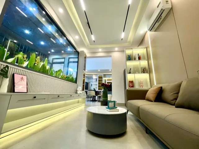 BÁN NHÀ VƯỜN HUỲNH TẤN PHÁT NHÀ BÈ 84M2 4.18 TỶ NGANG 6M HẺM XE TẢI FULL NỘI THẤT CAO CẤP