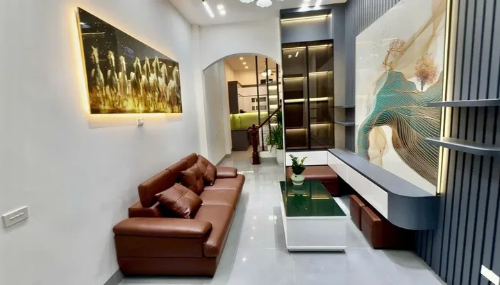 Cho thuê nhà Lê Quang Đạo, Phú Đô 38m*5 tầng (5PN) ĐẸP, FULL ĐỒ giá 13 triệu