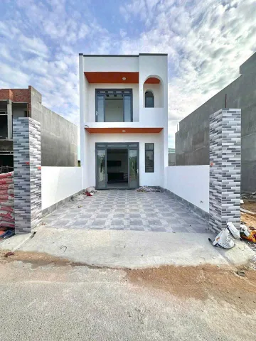 Nhà mới xây độc lập, 5x18m, kinh doanh, vị trí đẹp ngay Trục 16