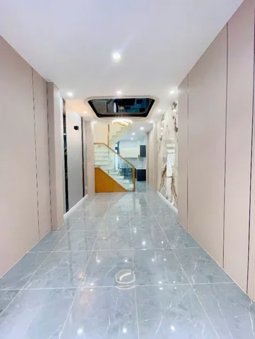 NHÀ CĂN GÓC 3 MẶT TIỀN 3 TẦNG HẺM 78 KHÁNH HỘI QUẬN 4
