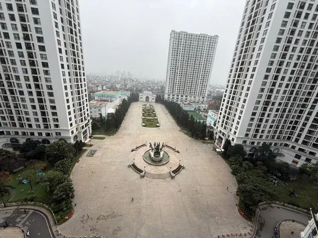 Bán căn chung cư ngõ 85 phố Hạ Đình 207m2 - 4 phòng ngủ - 2wc, lô góc