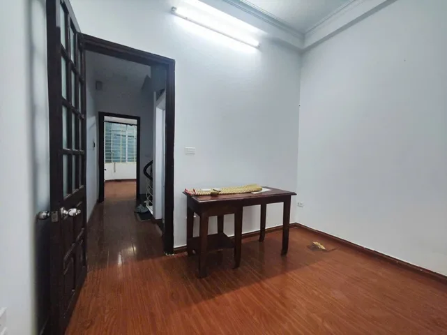 CHO THUÊ NHÀ NGUYÊN CĂN PHỐ NGỌC KHÁNH, BA ĐÌNH, 5 TẦNG GẦN BÃI Ô TÔ