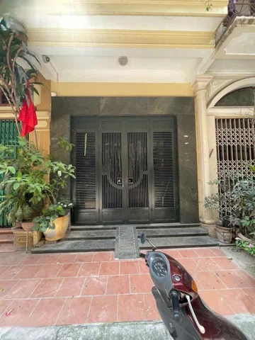 Cho thuê Nhà Mạc Thái Tông - Cầu Giấy 41M² 5 Tầng 5 Ngủ - Đường Ô Tô Tránh - Ở, Kinh Doanh - Giá Thuê 25tr